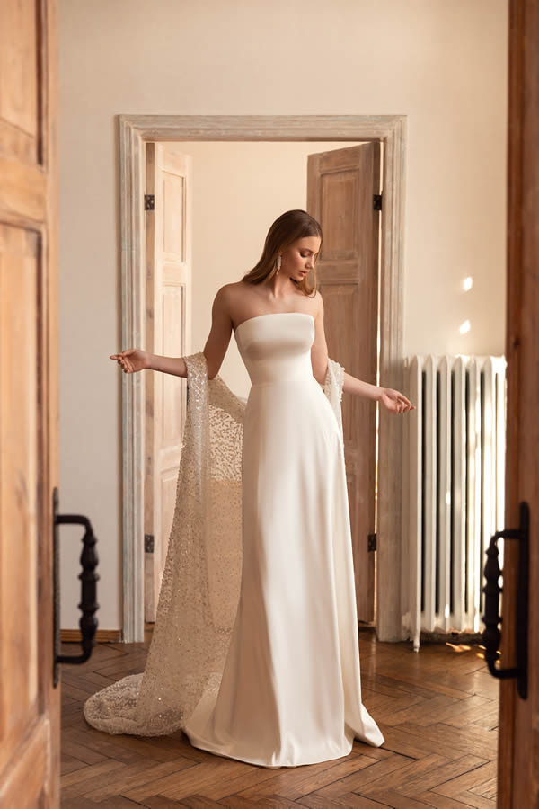 Eva Lendel 'Florida' bridal dress.