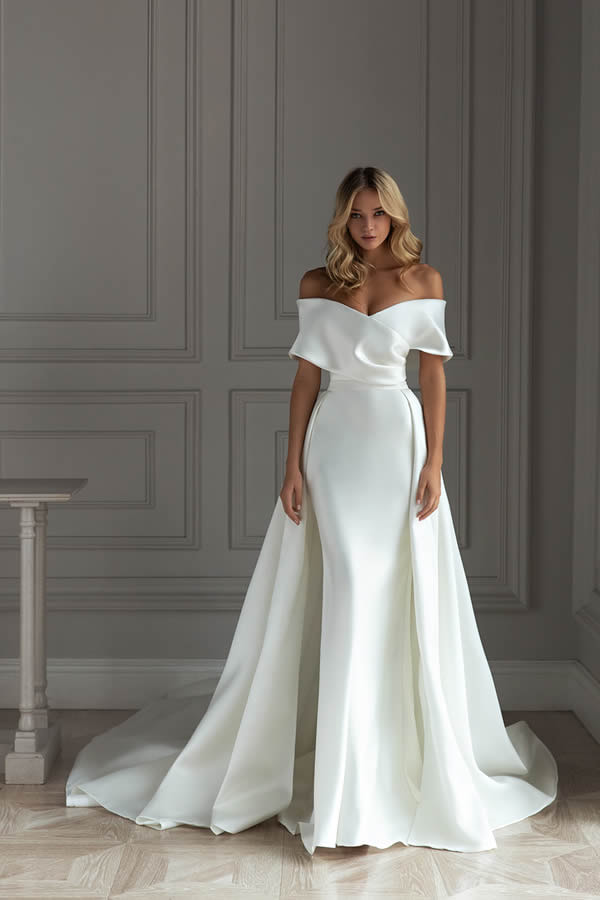 Eva Lendel 'Jess' bridal dress.