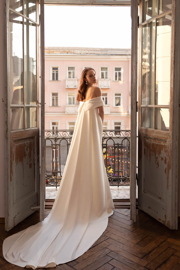 Eva Lendel 'Joyce' bridal dress.