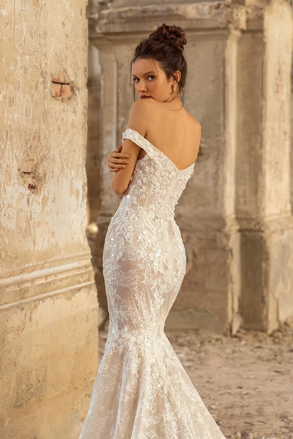 Eva Lendel 'Paulo' bridal dress.