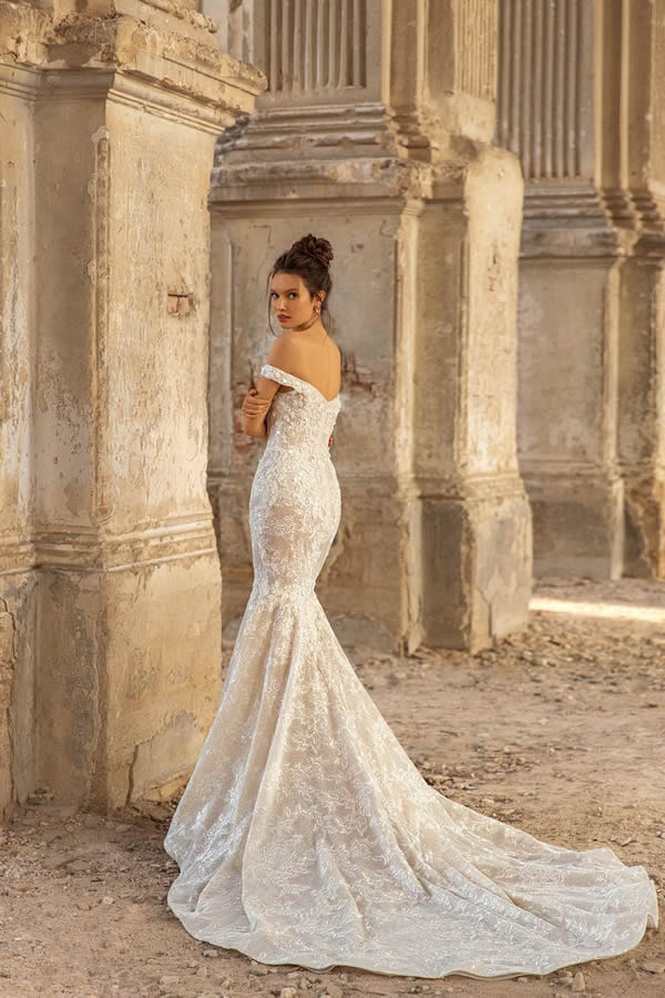 Eva Lendel 'Paola' bridal dress.