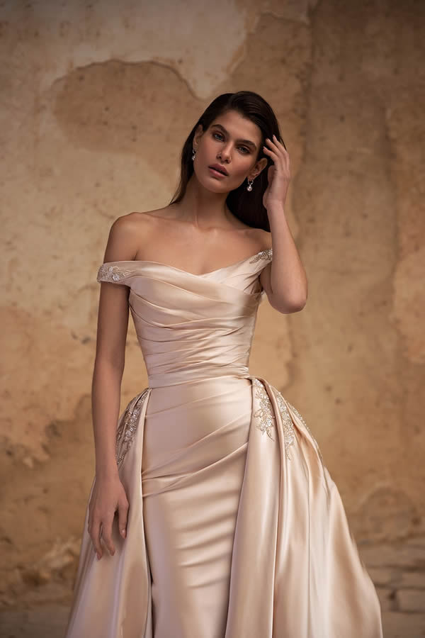 Eva Lendel Made 4 Love 'Venus' bridal dress.